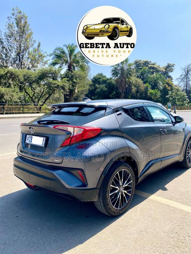 Toyota C-HR 2017 Silver