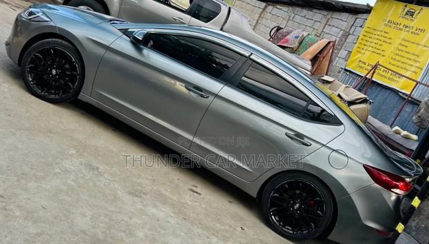 Hyundai Avante 2016 Silver