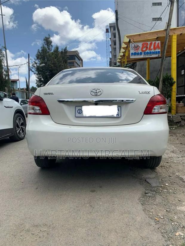 Toyota Yaris 2012 Ivory