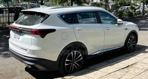 Jetour X70 Plus 2022 White