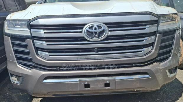 New Toyota Land Cruiser 2024 Silver