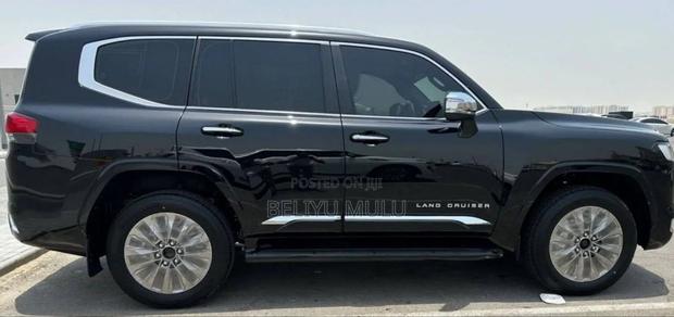 New Toyota Land Cruiser 2025 Black