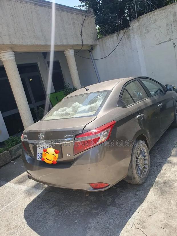 Toyota Yaris 2014 Gray