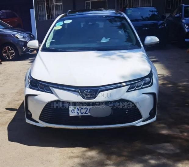 Toyota Corolla 2022 White