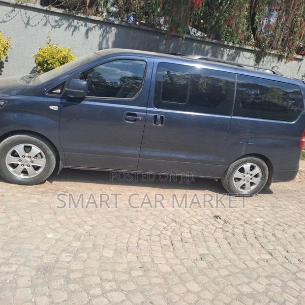 Hyundai Starex 2021 Gray