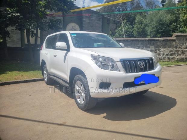 Toyota Land Cruiser Prado 2013 White