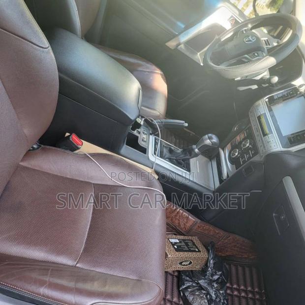 Toyota Land Cruiser 2018 Brown