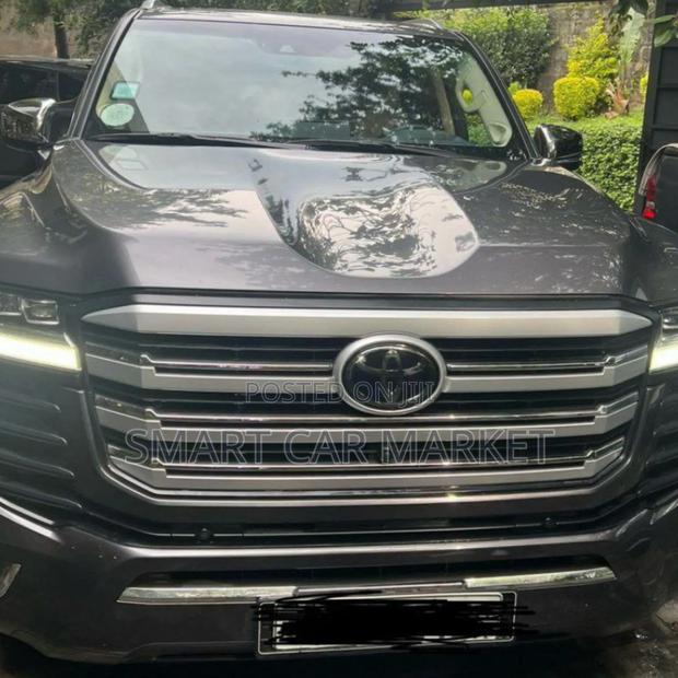 Toyota Land Cruiser 2023 Gray
