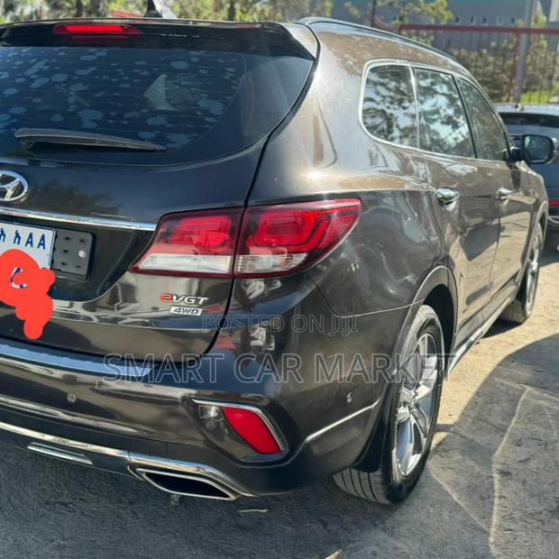 Hyundai Santa Fe 2016 Brown