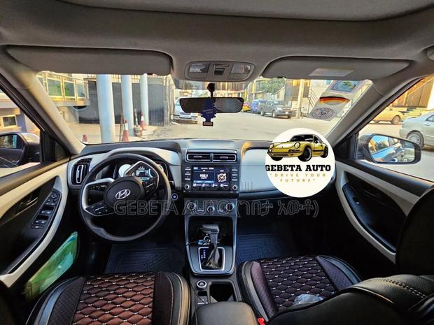 Hyundai Creta 2023 Silver
