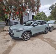 Toyota Corolla Cross XLE 4WD 2024 Gray for sale