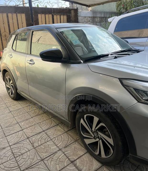 Toyota Raize 2023 Silver