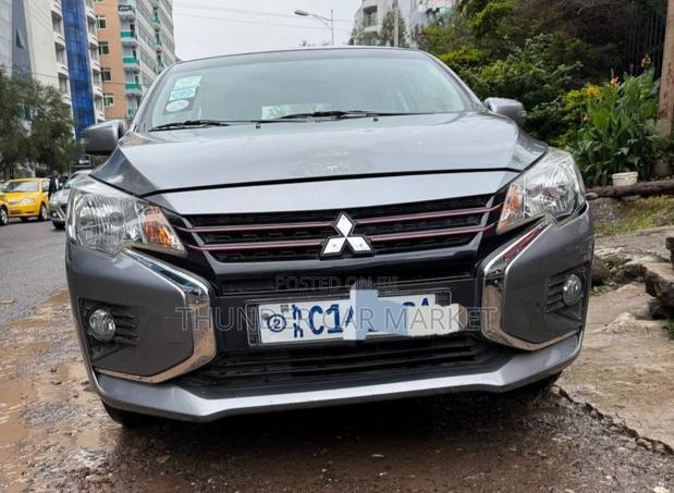 Mitsubishi Attrage 2021 Silver