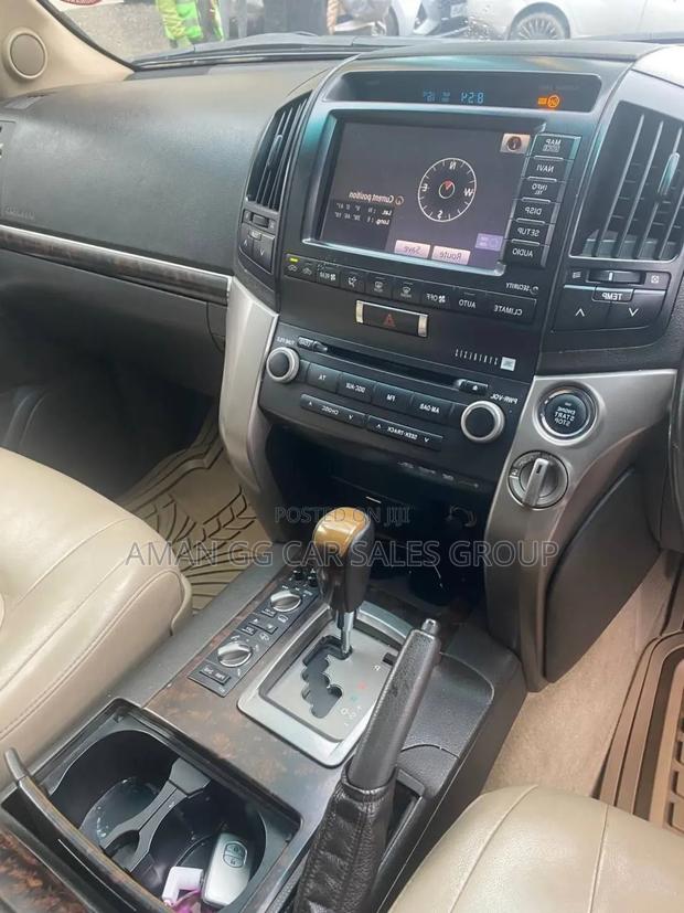 Toyota Land Cruiser 2012 Blue