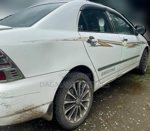 Toyota Corolla 2003 White