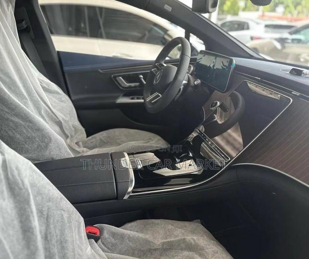New Mercedes-Benz EQE 2023 Black