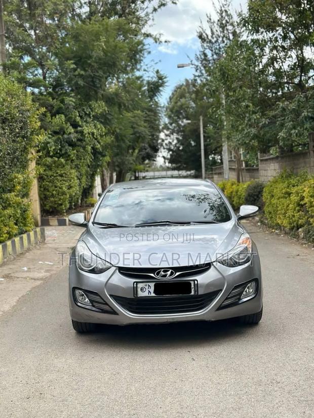Hyundai Avante 2013 Silver