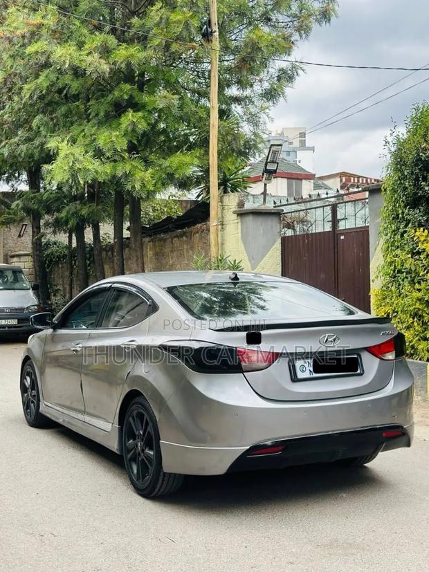 Hyundai Avante 2013 Silver