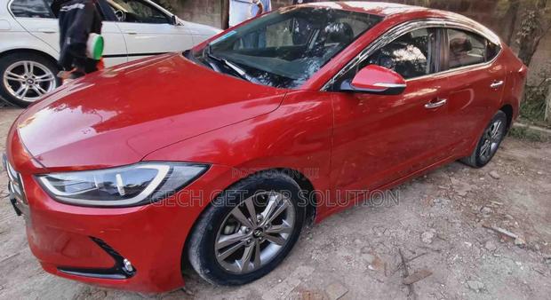 Hyundai Avante 2017 Red