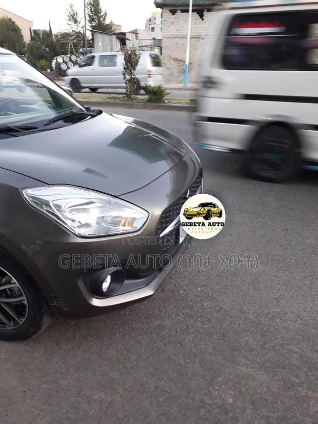 Suzuki Swift 2022 Gray