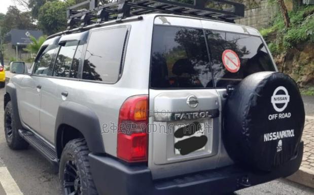 Nissan Patrol 2005 Silver