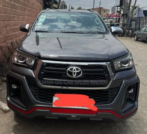 Toyota Hilux 2019 Blue