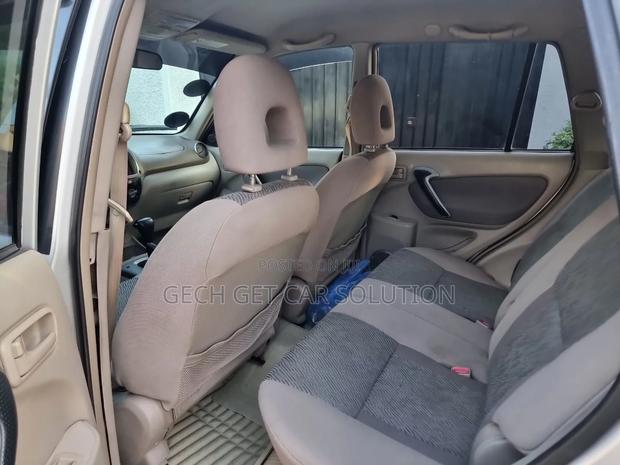 Toyota RAV4 Automatic 2003 Silver