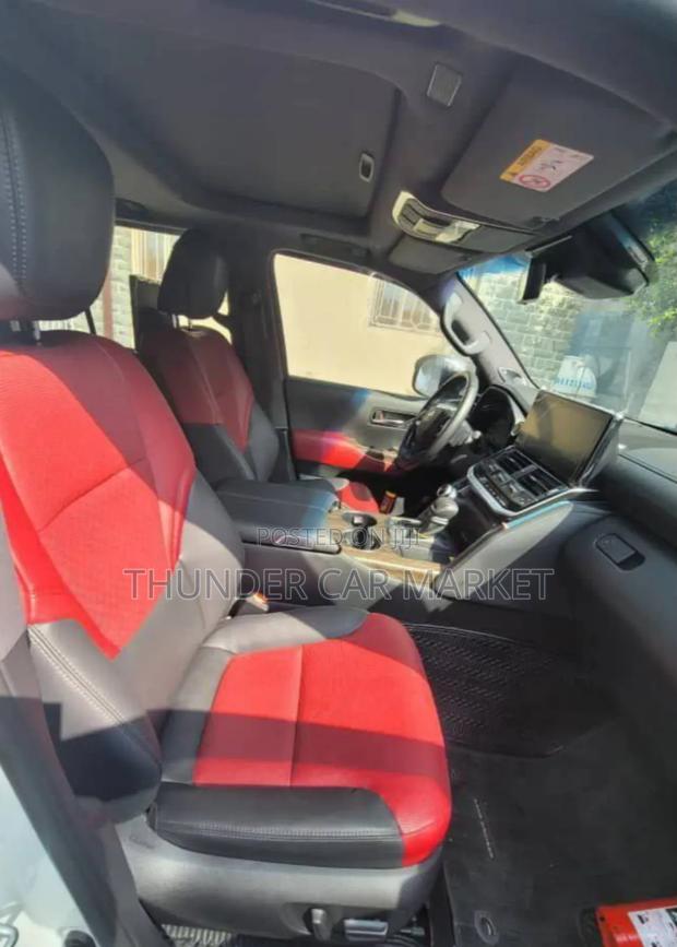 Toyota Land Cruiser 2023 White