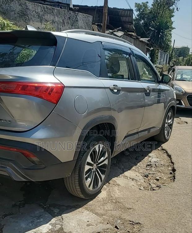 Chevrolet Captiva 2022 Gray