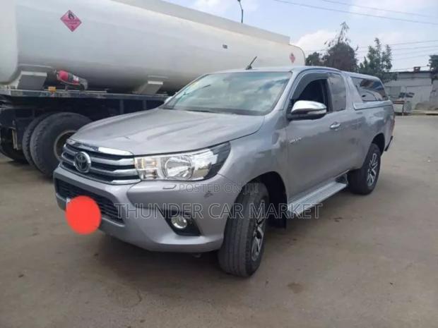 Toyota Hilux 2017 Silver