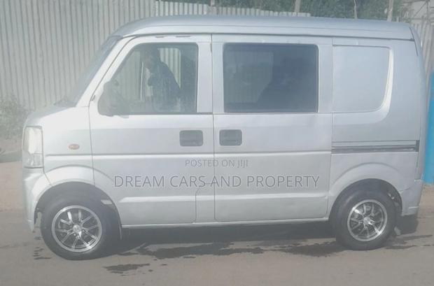 Suzuki Every Wagon 2012 White