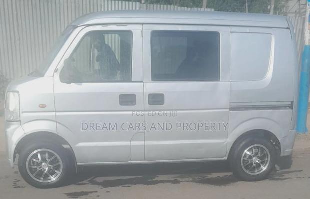 Suzuki Every Wagon 2012 White