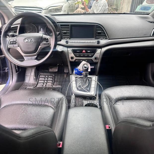 Hyundai Avante 2017 Blue