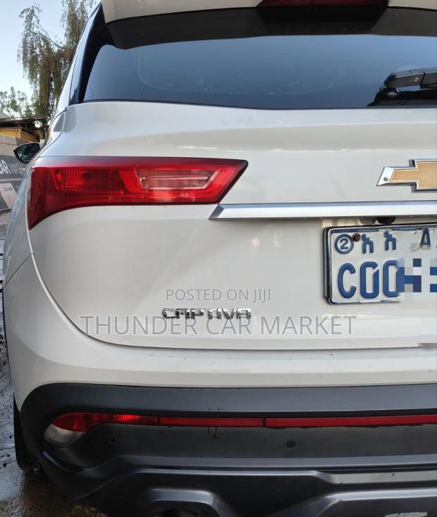 Chevrolet Captiva 2022 White