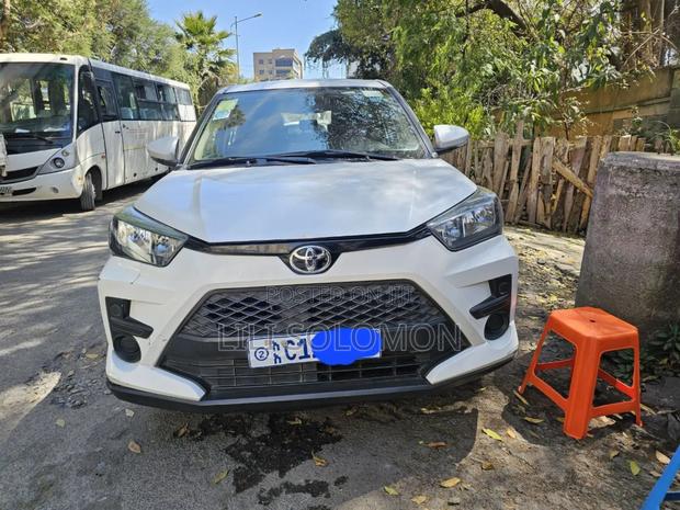 Toyota Raize 2022 White