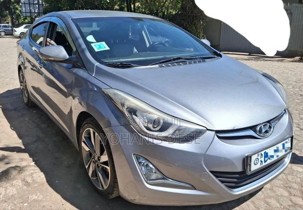 Hyundai Avante 2015 Silver