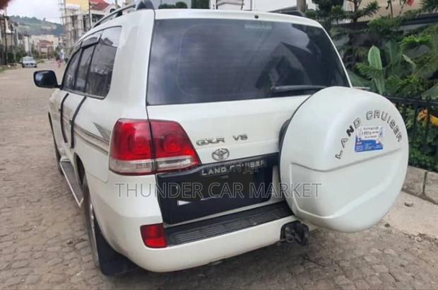 Toyota Land Cruiser 2008 White