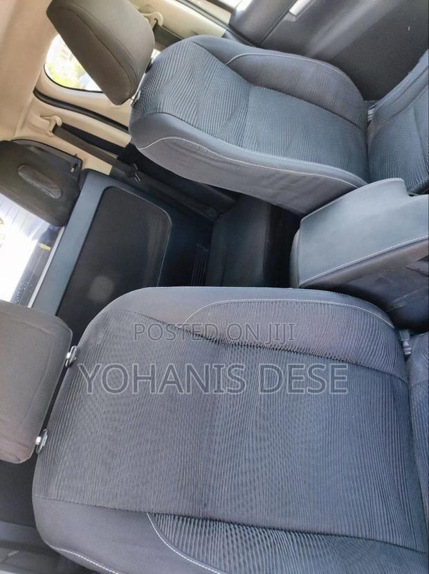 Toyota Hilux 2017 Gray