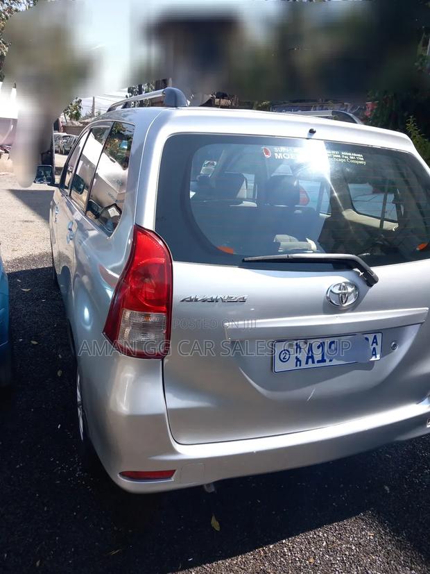 Toyota Avanza 2012 Silver
