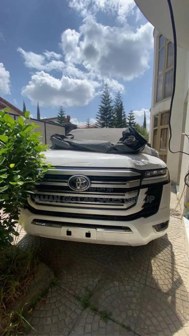 New Toyota Land Cruiser 2023 White