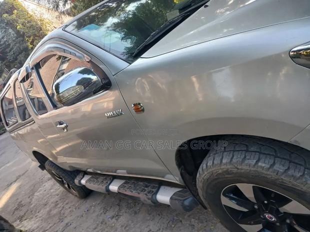 Toyota Hilux 2021 Silver