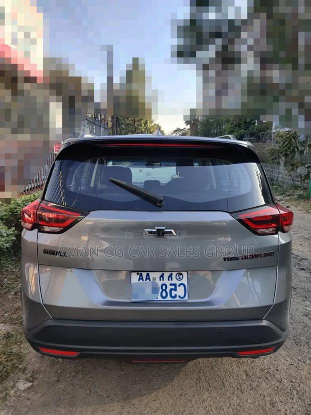 Chevrolet Orlando 2024 Gray