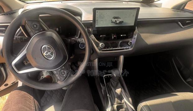 Toyota Corolla 2023 White