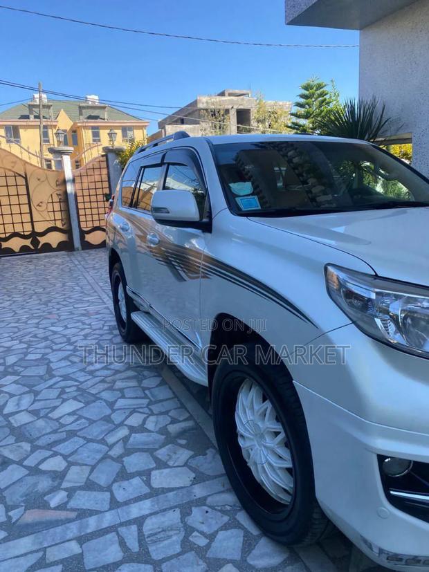 Toyota Land Cruiser Prado 2016 White