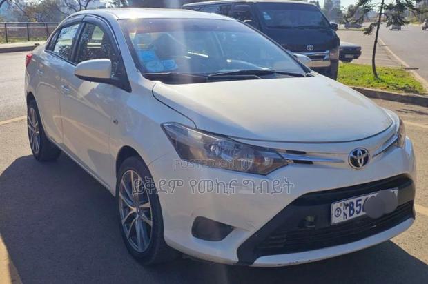 Toyota Yaris 2014 White