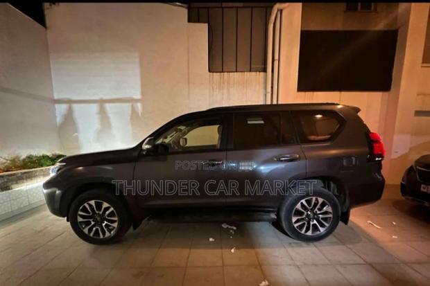 Toyota Land Cruiser Prado 2023 Gray