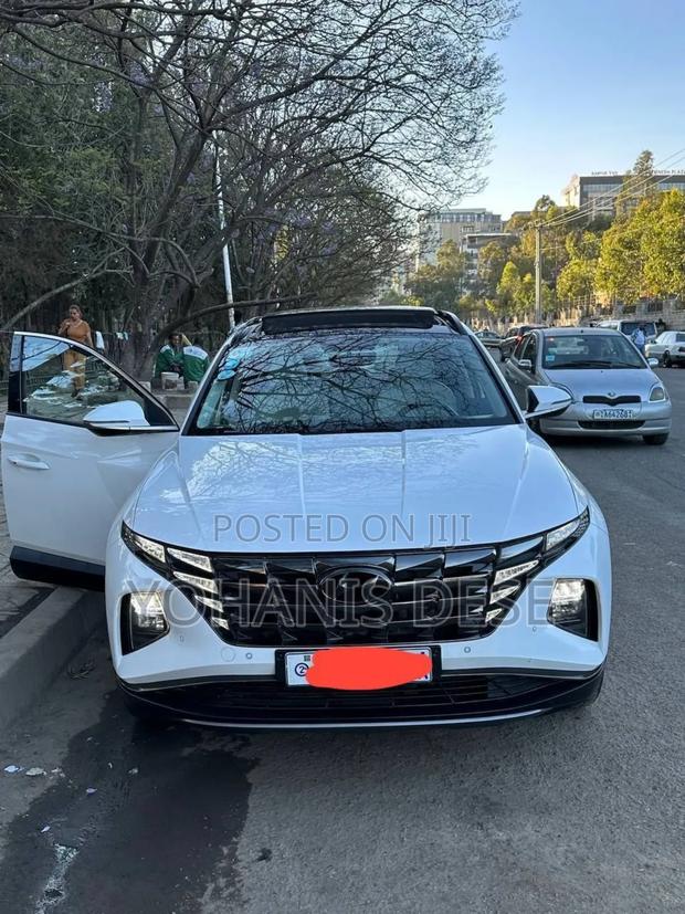 Hyundai Tucson 2022 White