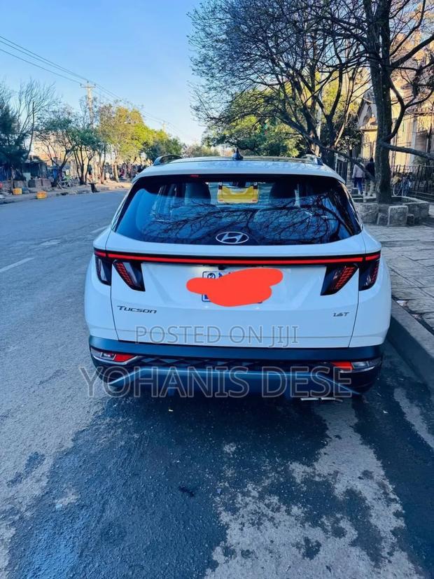 Hyundai Tucson 2022 White