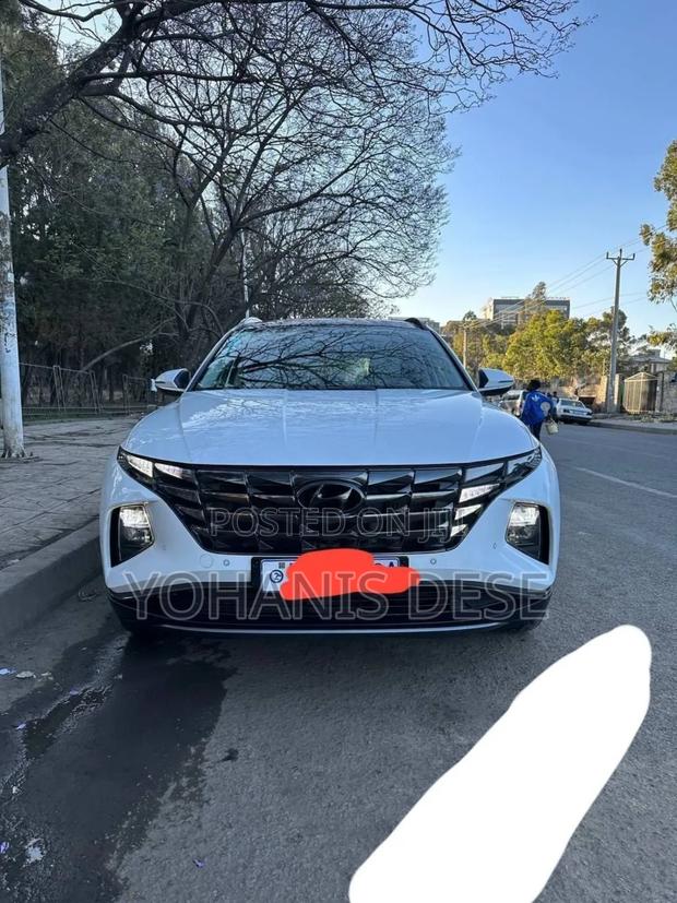 Hyundai Tucson 2022 White