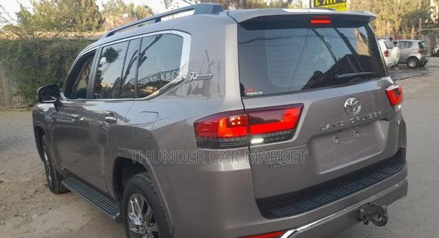 Toyota Land Cruiser 2023 Gray